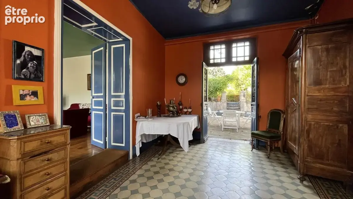 Maison bourgeoise avec vue sur Couhard et joli jardin à la française - photo 12