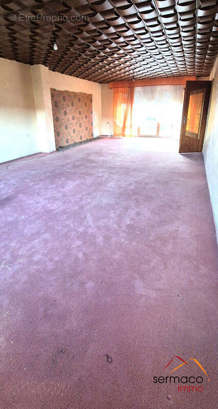 pièce de vie de 51 m2 avec balcon - Maison à GROSBLIEDERSTROFF