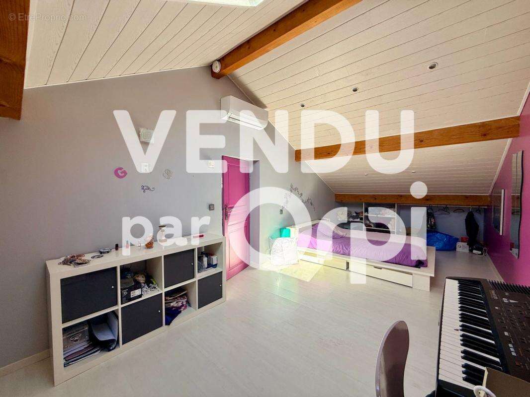 Maison à LA TERRASSE