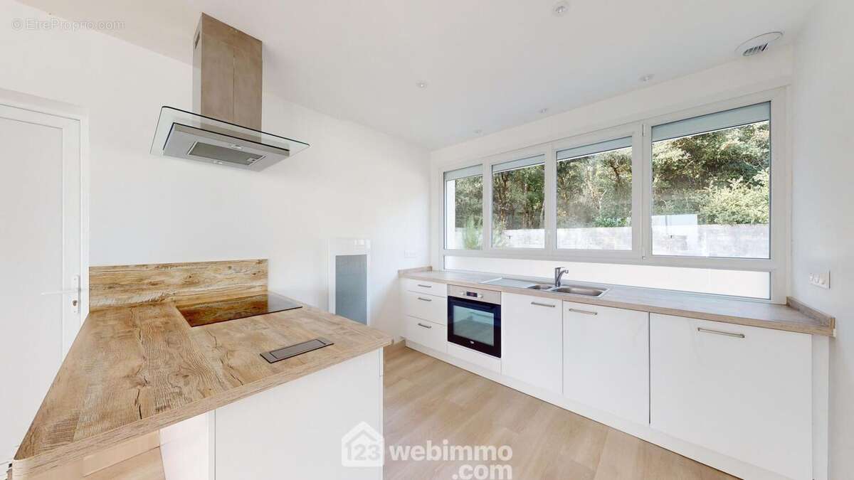 Cuisine équipée et aménagée - Maison à JARD-SUR-MER