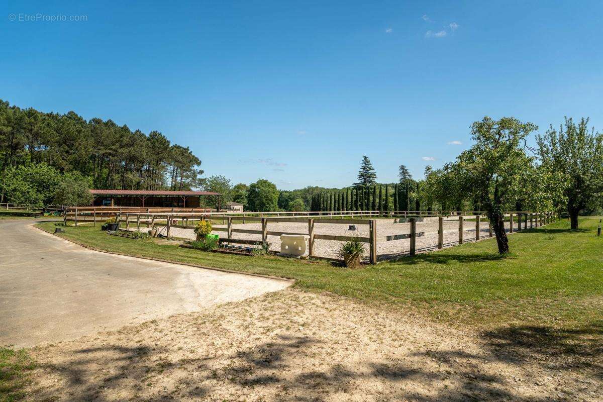 Maison à SALLEBOEUF