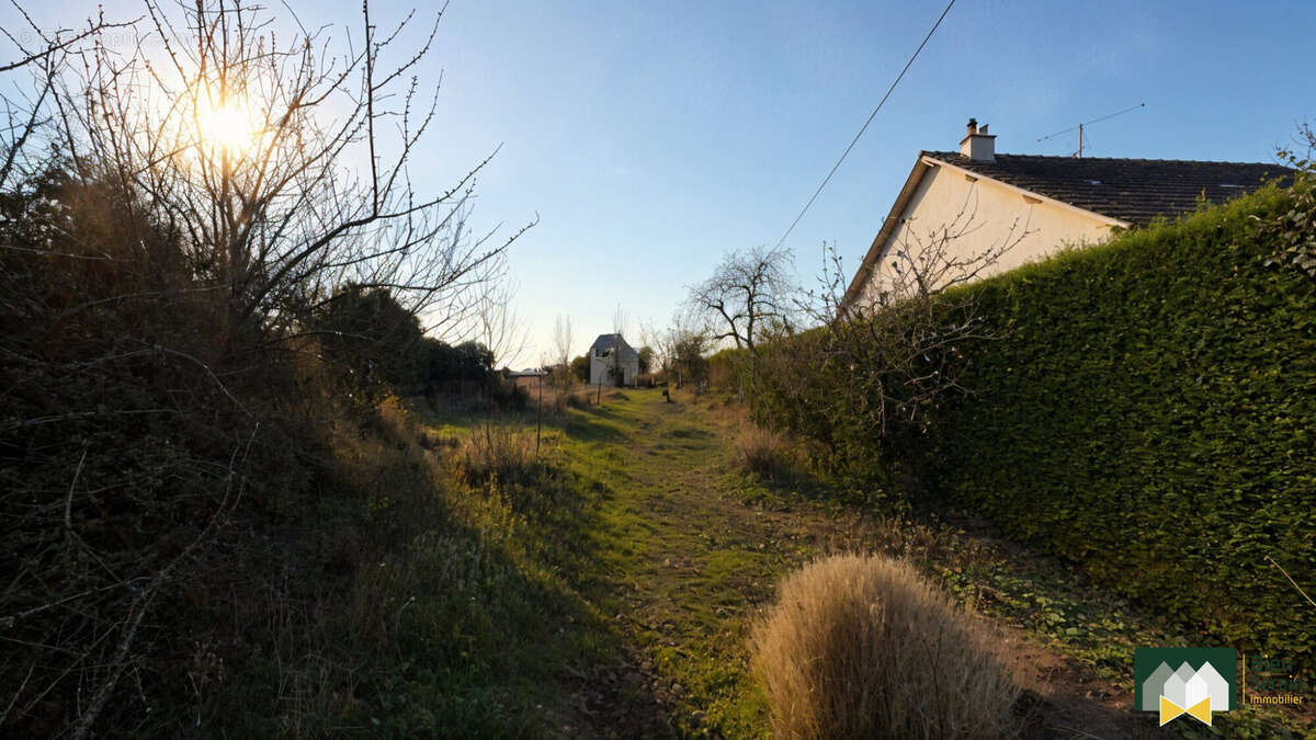 Terrain à PRUNAY-LE-GILLON