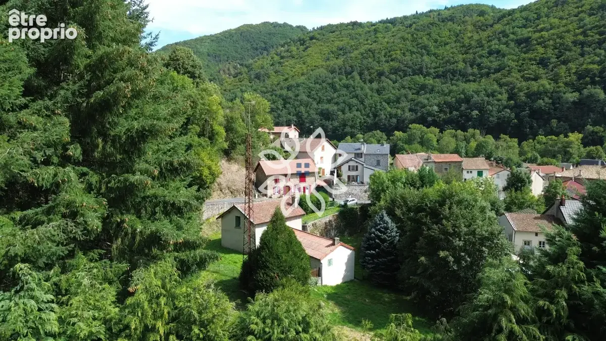 Maison de caractère avec droit d’eau et vaste terrain - photo 3