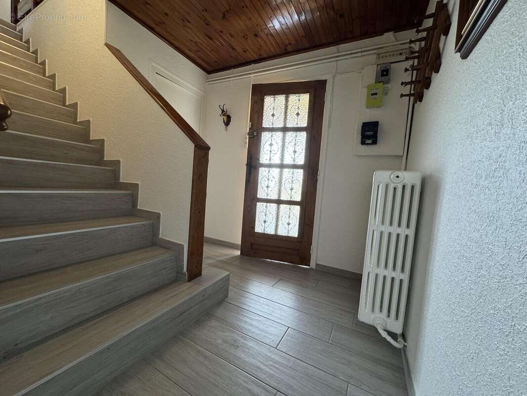 n°10 - Maison à SAINT-EGREVE