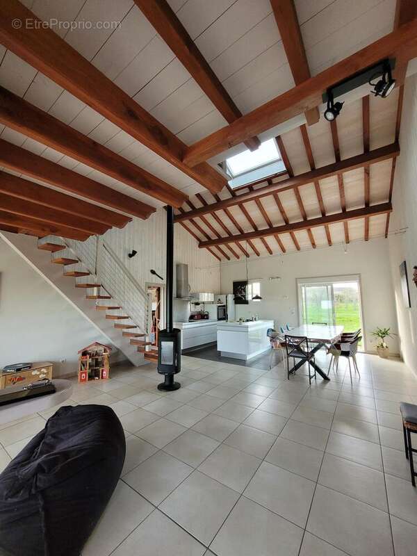 Maison 152 m² à Puymiclan  - photo 5