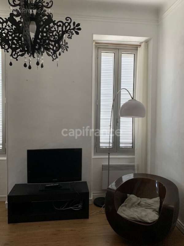 Marseille 5eme baille/timone t1/2 meuble 153000 euros - photo 6