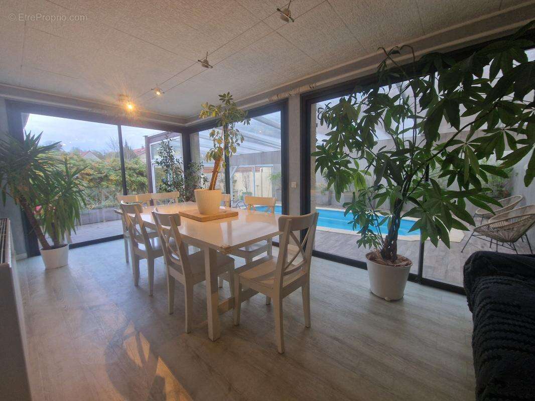 Maison à VAIRES-SUR-MARNE