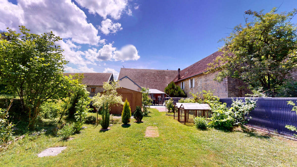 Maison à ECHAY