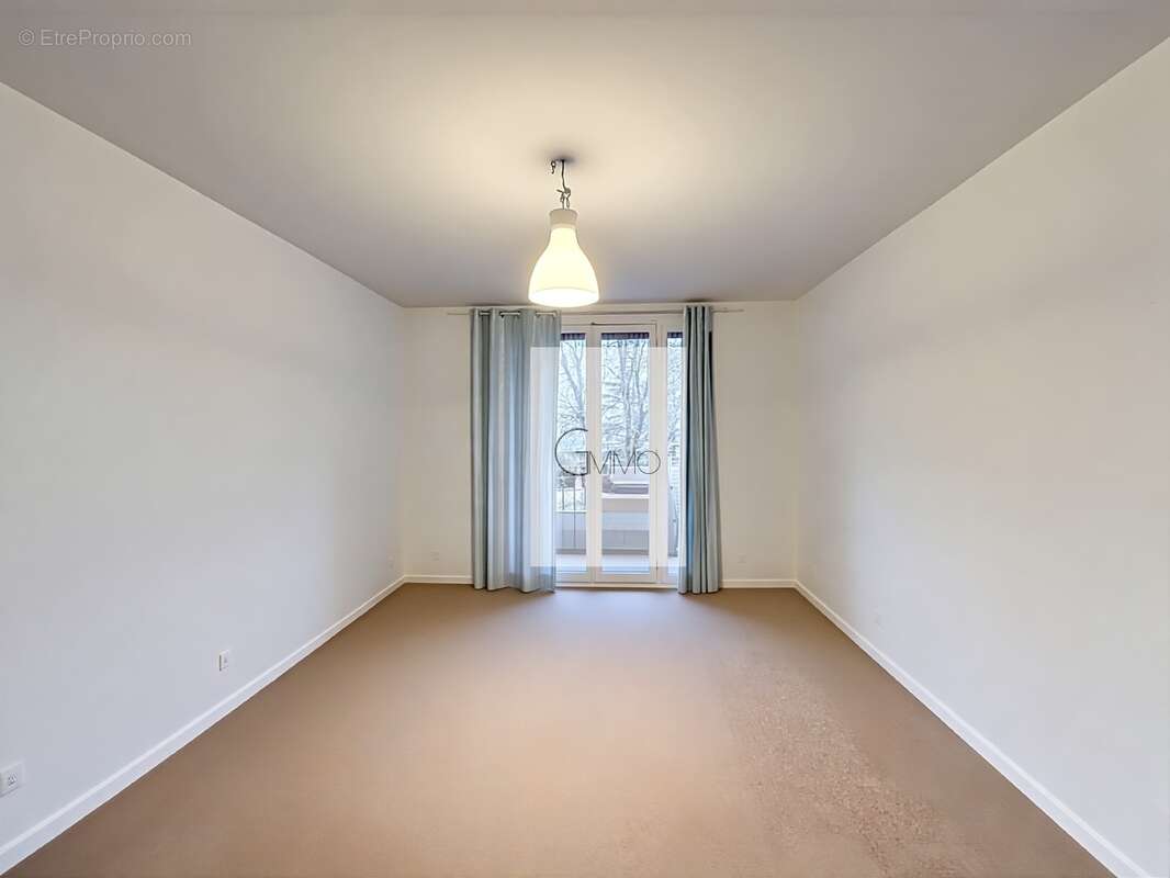 Appartement à L'HAY-LES-ROSES