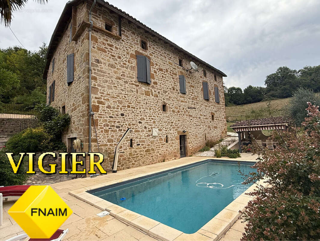 Ensemble immobilier de caractère 288 m² - photo 2
