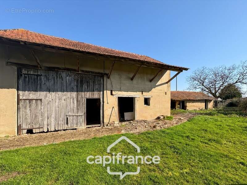 Maison à L'ABERGEMENT-SAINTE-COLOMBE