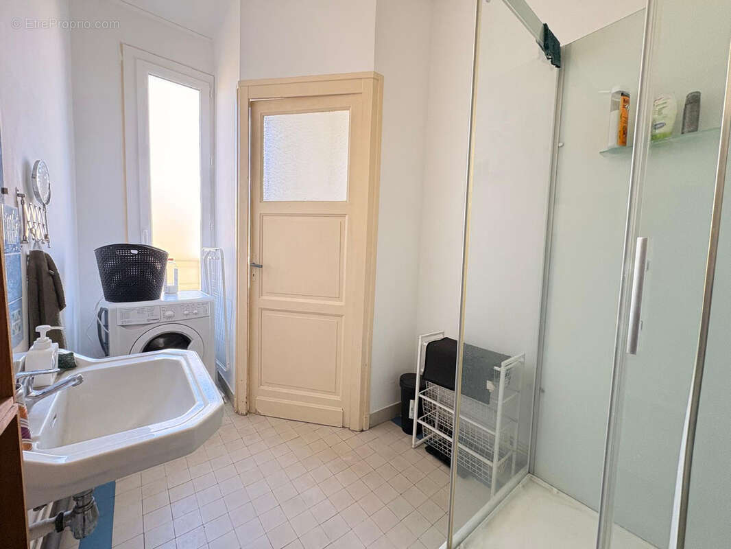 Grand 2 pieces 45 m2 - jardin partage    2 balcons - chartrons-bassin a flot - photo 11