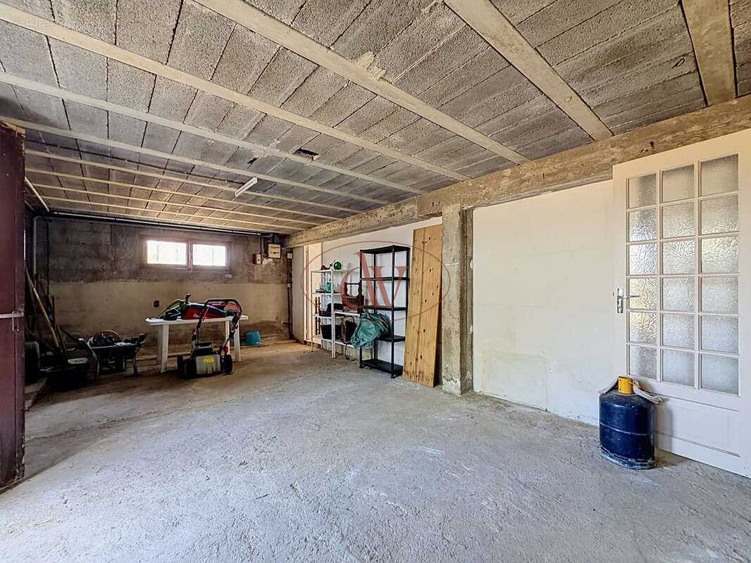 Maison plain pied 4 faces 100m2 - parcelle 3106m2 encore constructible - ( villelongue-dels-monts ) - photo 17