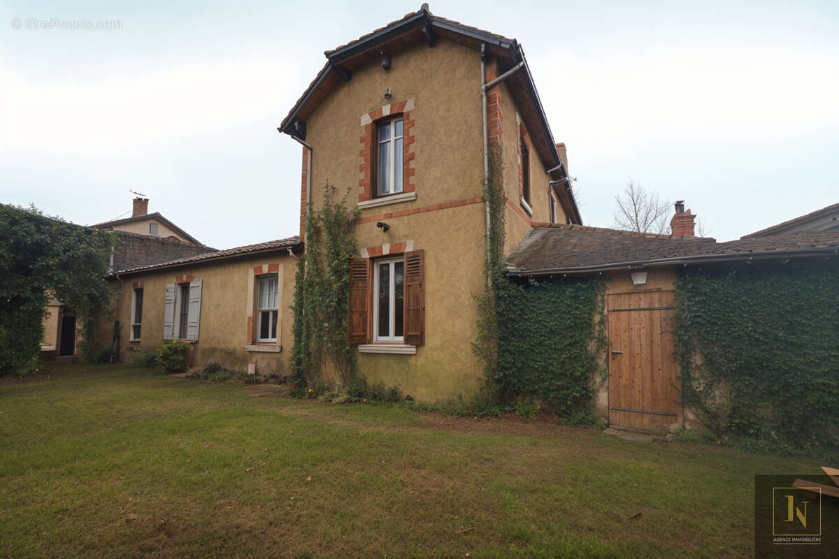 Maison à LE LOROUX-BOTTEREAU
