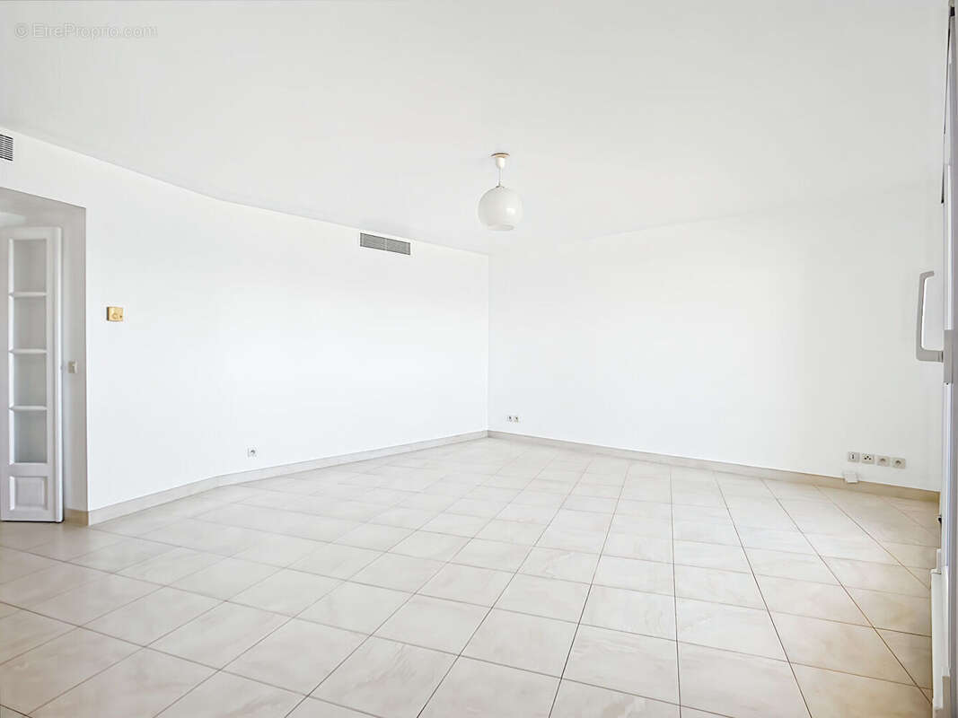 Appartement à MARSEILLE-7E
