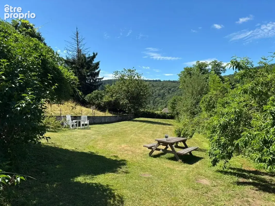 Ensemble d'une grande maison d'habitation et de deux gîtes à vendre près de Lucenay L’évêque. - photo 48