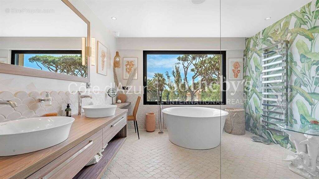 Villa contemporaine à Sainte-Maxime à 300m des plages du golfe de Saint-Tropez - photo 12