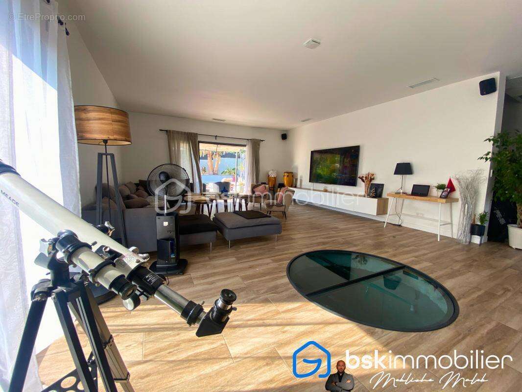 Maison à SAINT-JEAN-DE-VEDAS