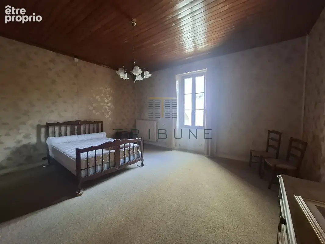SAINTE COLOMBE EN BRUILHOIS, maison de village de 8 pièces dont 4 chambres - photo 8