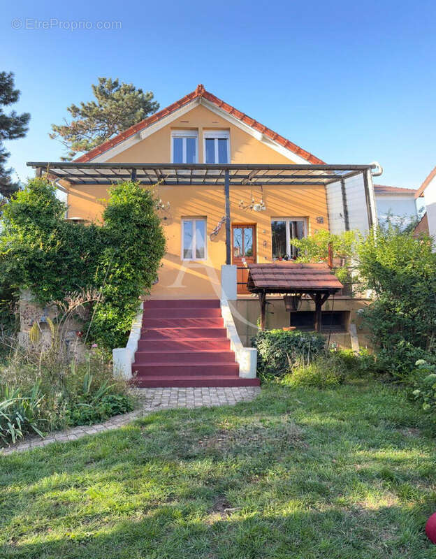 Maison à FONTENAY-SOUS-BOIS