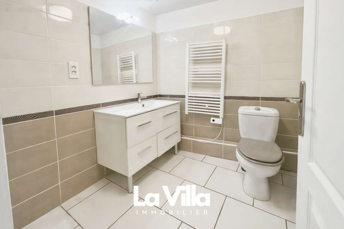 Maison à ROQUEMAURE