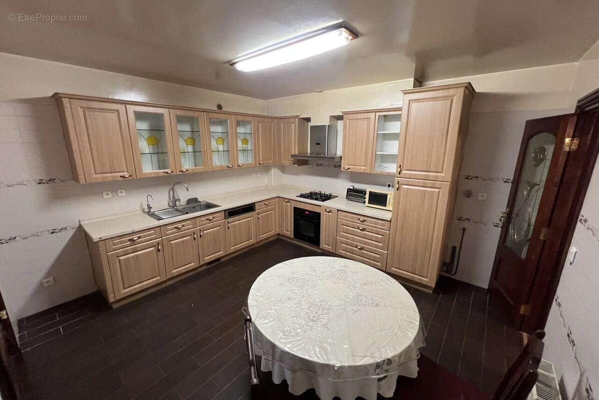 Maison à SAINT-MAUR-DES-FOSSES