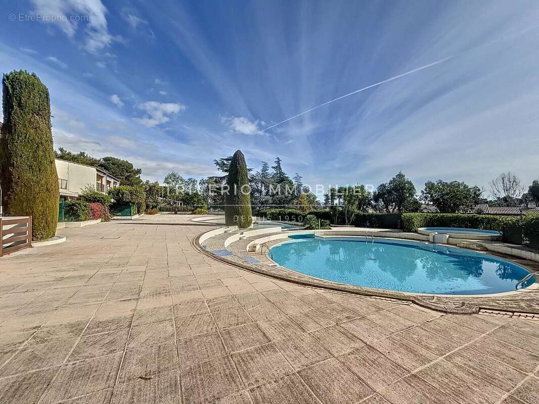 Appartement à VILLENEUVE