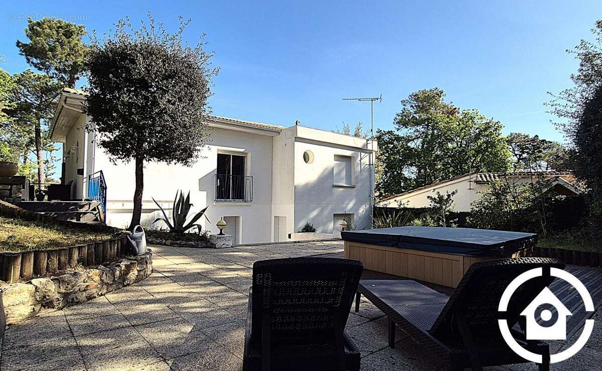 Maison à SAINT-GEORGES-DE-DIDONNE