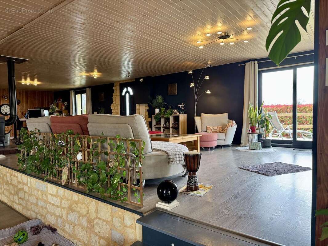 IMG2308 - Maison à MEYRALS