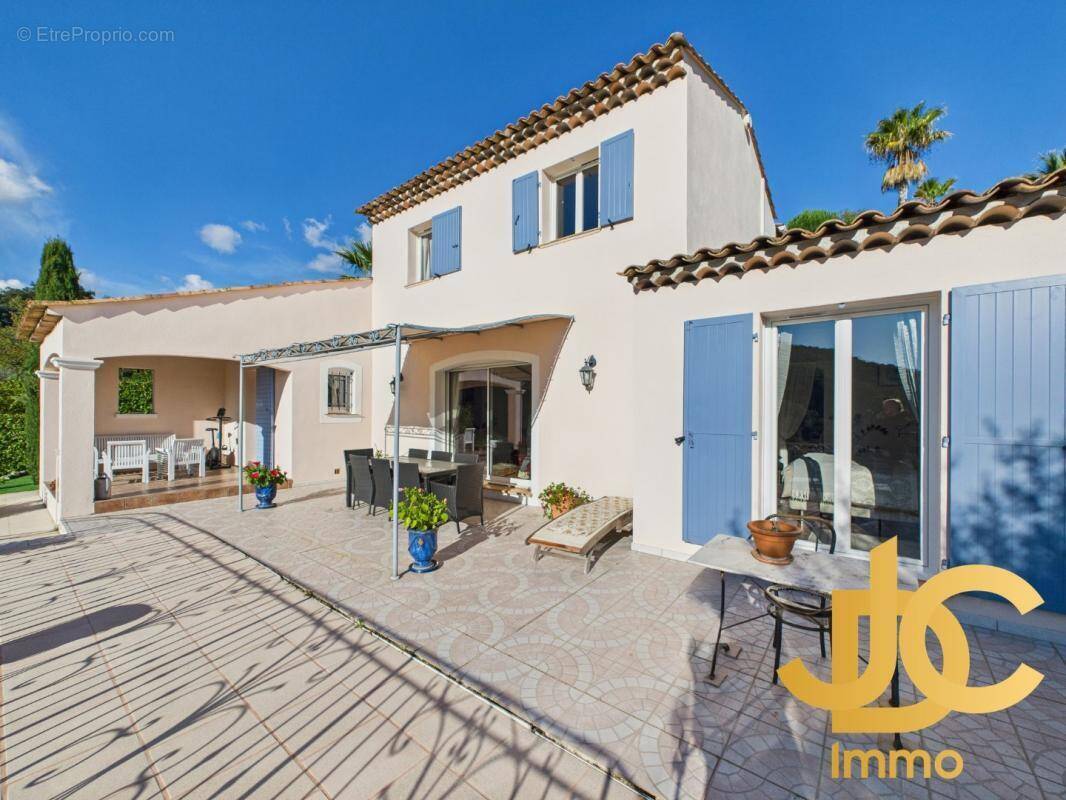 Maison à AURIBEAU-SUR-SIAGNE