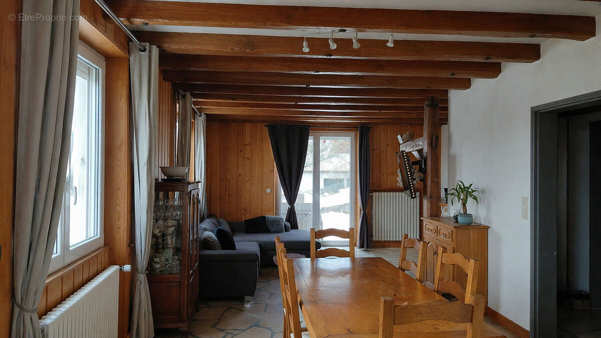 Maison à ORCHAMPS-VENNES