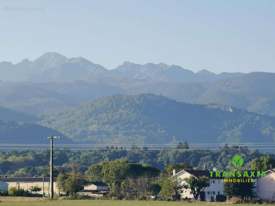 Vue sur les Pyrénées - Terrain à GAJAN