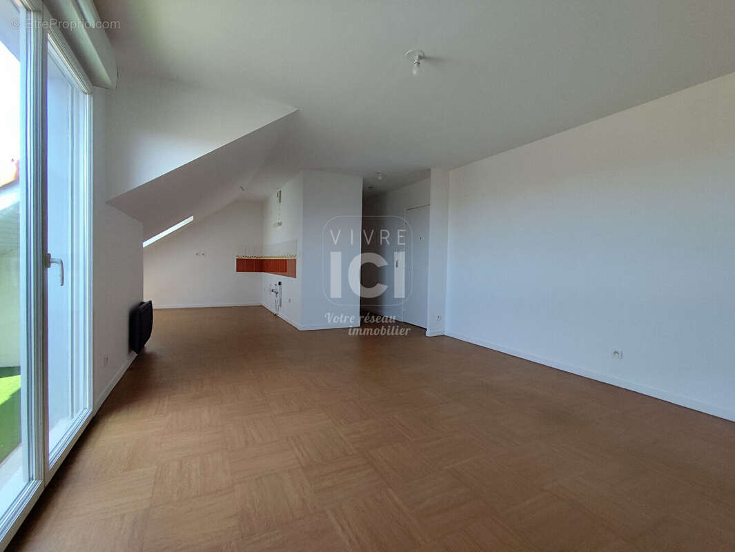 Appartement Les Sorinières  2 pièce(s) 46 m2 - photo 3