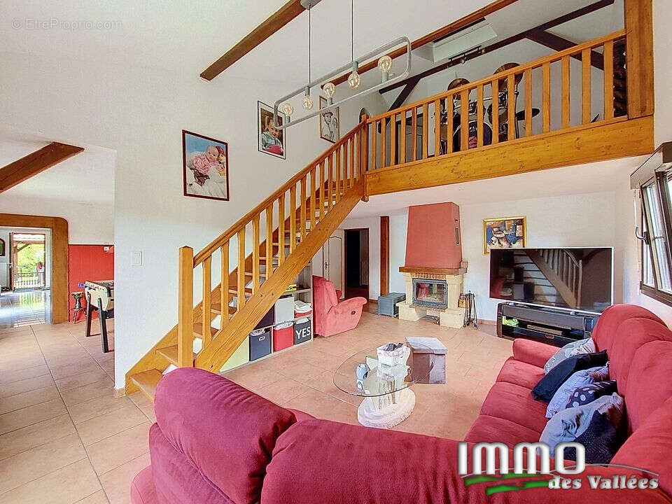 Chalet 7 chambres et dépendance - 280 m² - photo 6