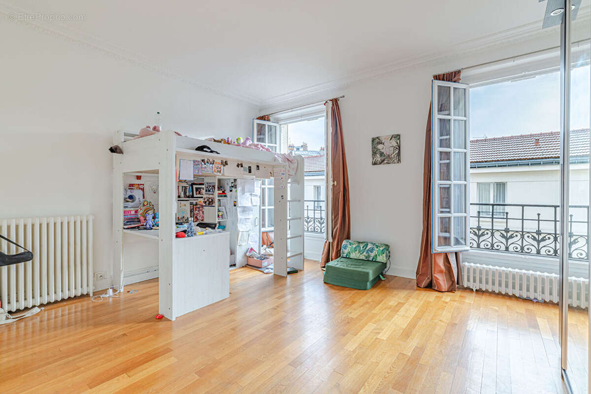 Appartement à PARIS-15E
