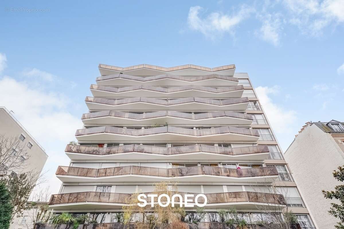 Appartement à NEUILLY-SUR-SEINE
