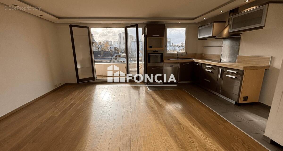 Appartement à SAINT-GRATIEN