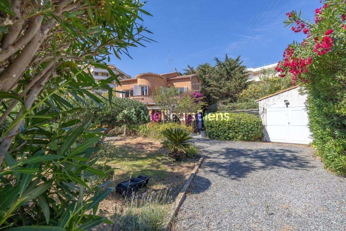 Maison à FREJUS