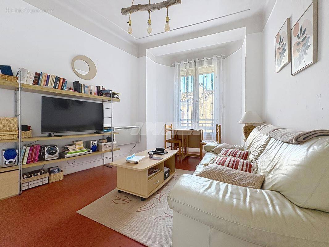 Appartement à MARSEILLE-5E