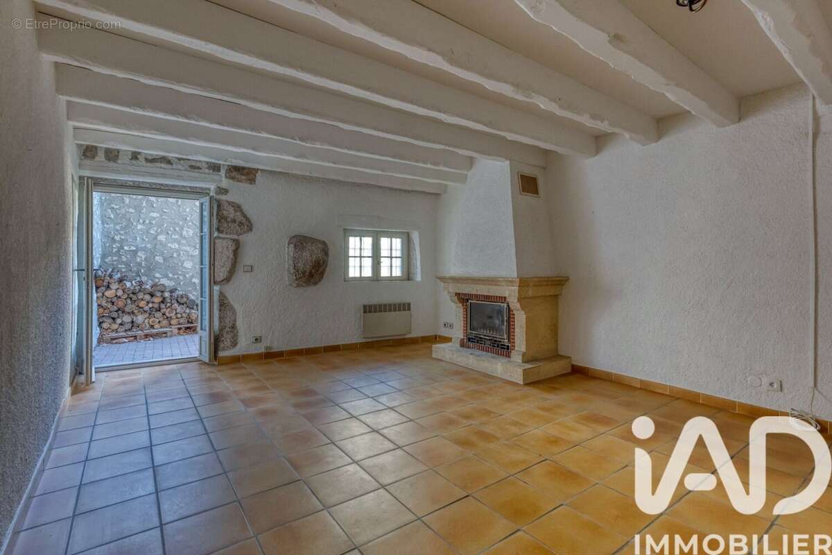 Photo 4 - Maison à SAINT-VINCENT-DE-MERCUZE