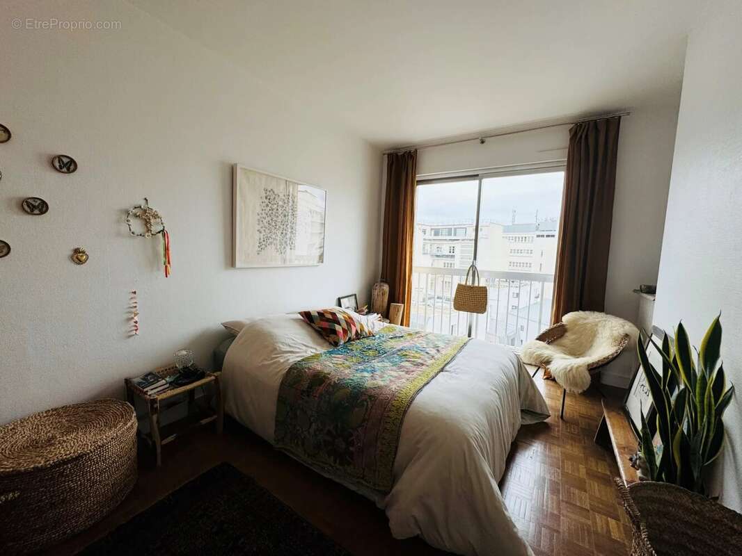 Appartement à PARIS-15E