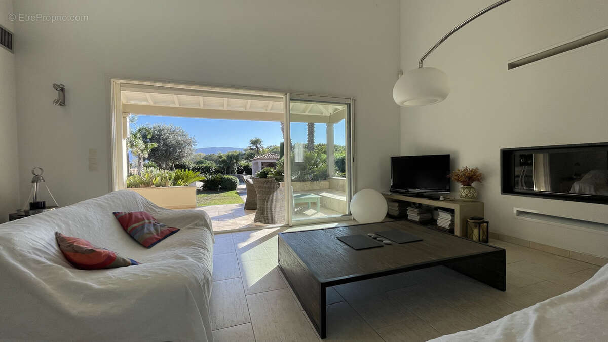 Maison à SAINT-CYPRIEN