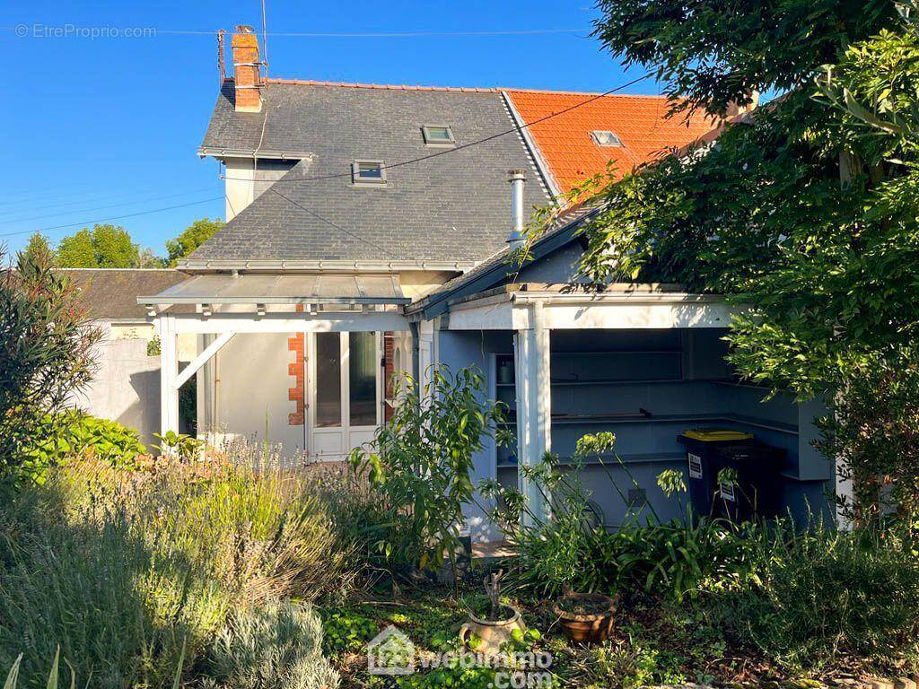 Maison située dans l&#039;hyper centre de Cholet avec un agréable jardin. - Maison à CHOLET