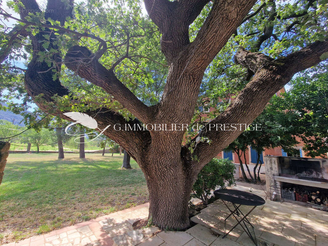 Appartement à OPPEDE