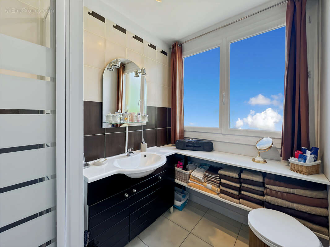 Appartement à JOUY-EN-JOSAS