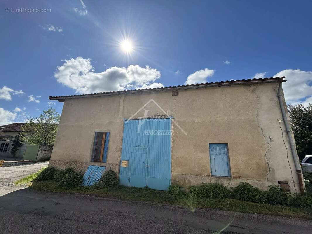 Maison à CHARROUX