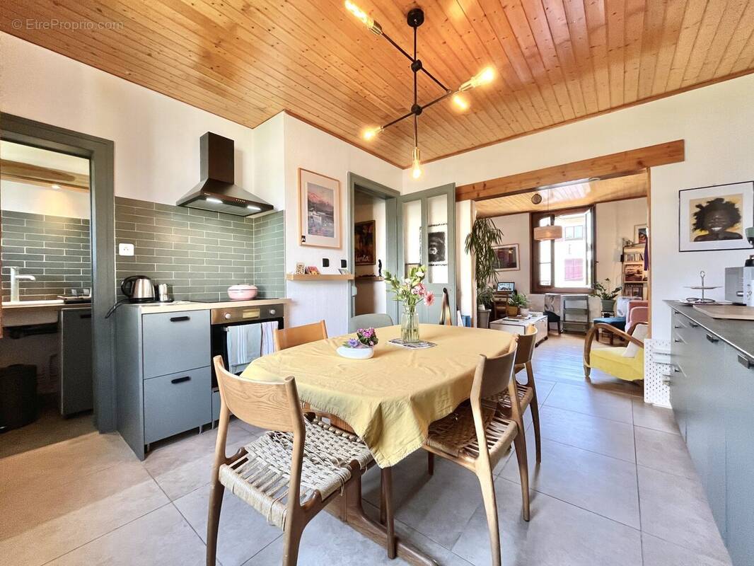 Appartement à MEYTHET
