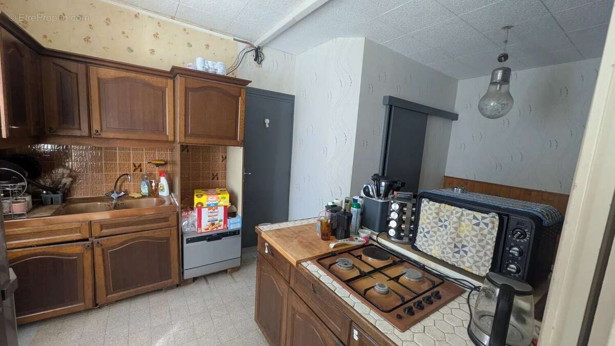 Maison à SAINT-ETIENNE-DE-CHIGNY