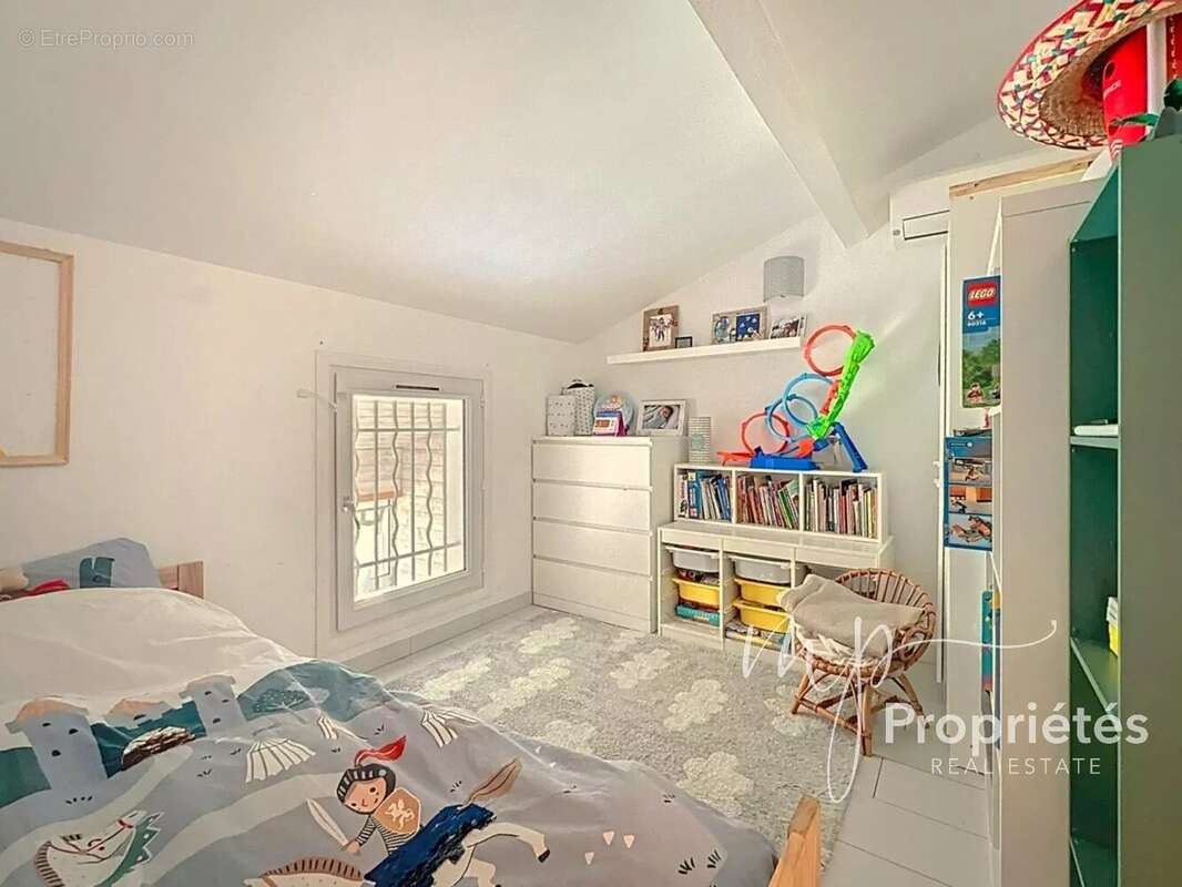 Appartement à COGOLIN