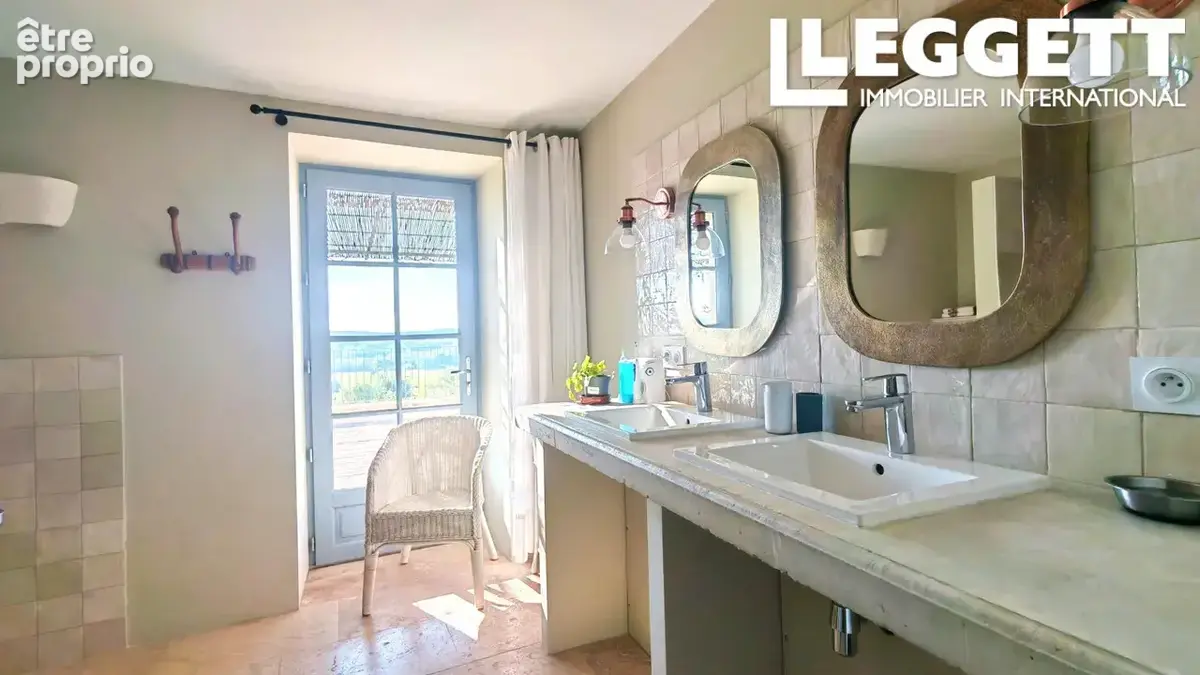 Magnifique Mas en pierre rénové par un architecte avec oliveraie et vue exceptionnelle près Uzès - photo 7